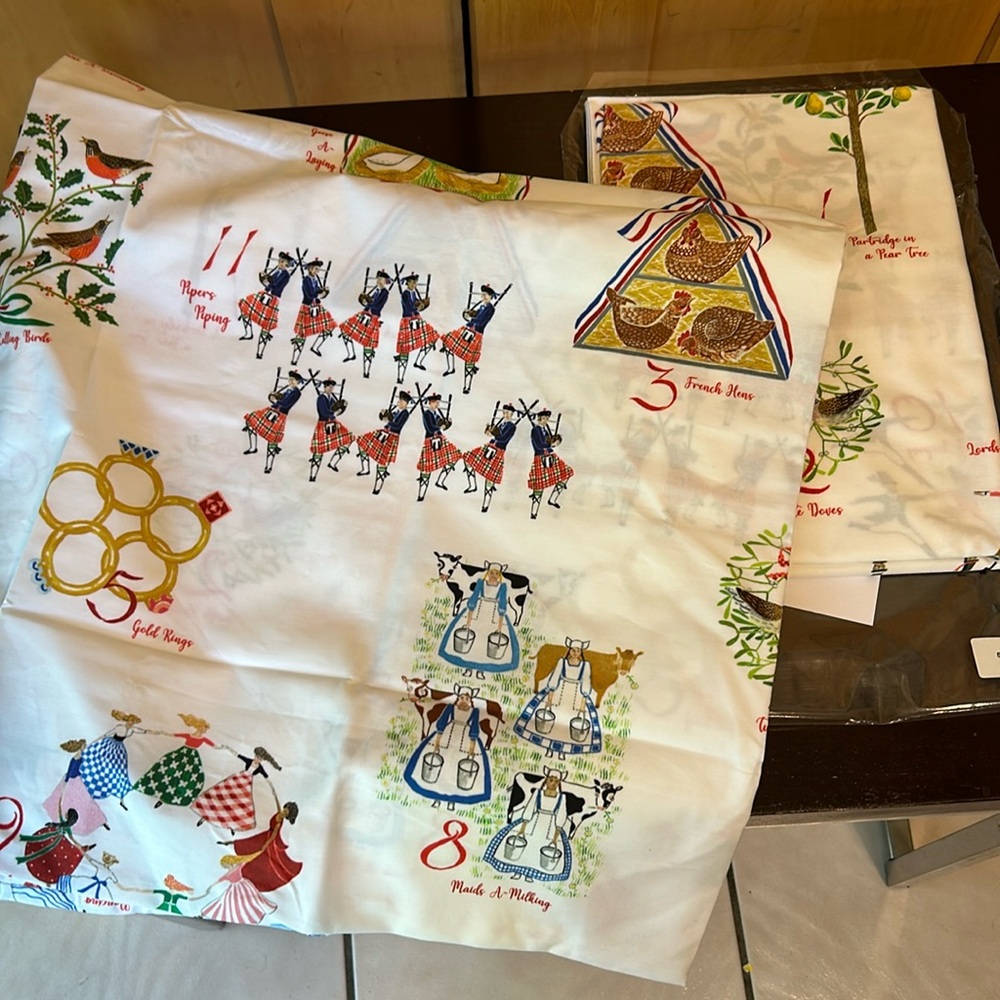 Garnet Hill 12 days of Christmas NWT pair standard pillowcases